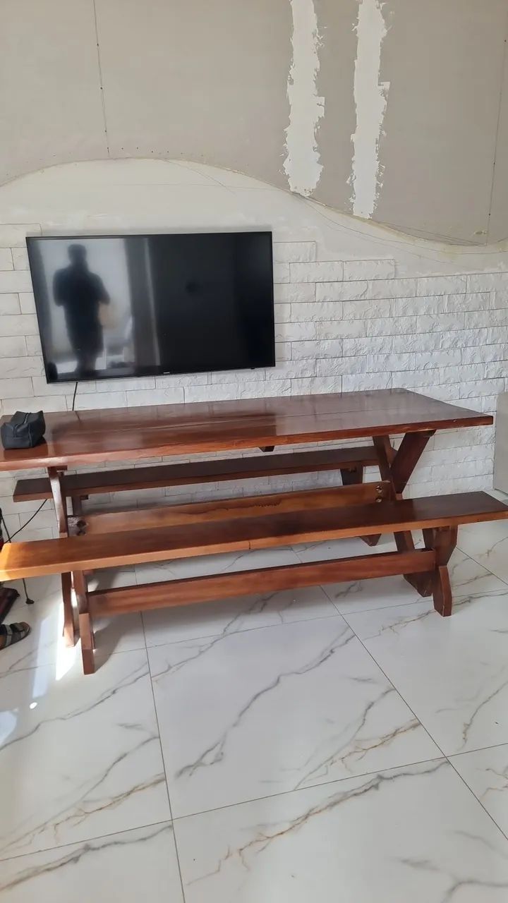 Mesa de madeira maciça  - Foto 3