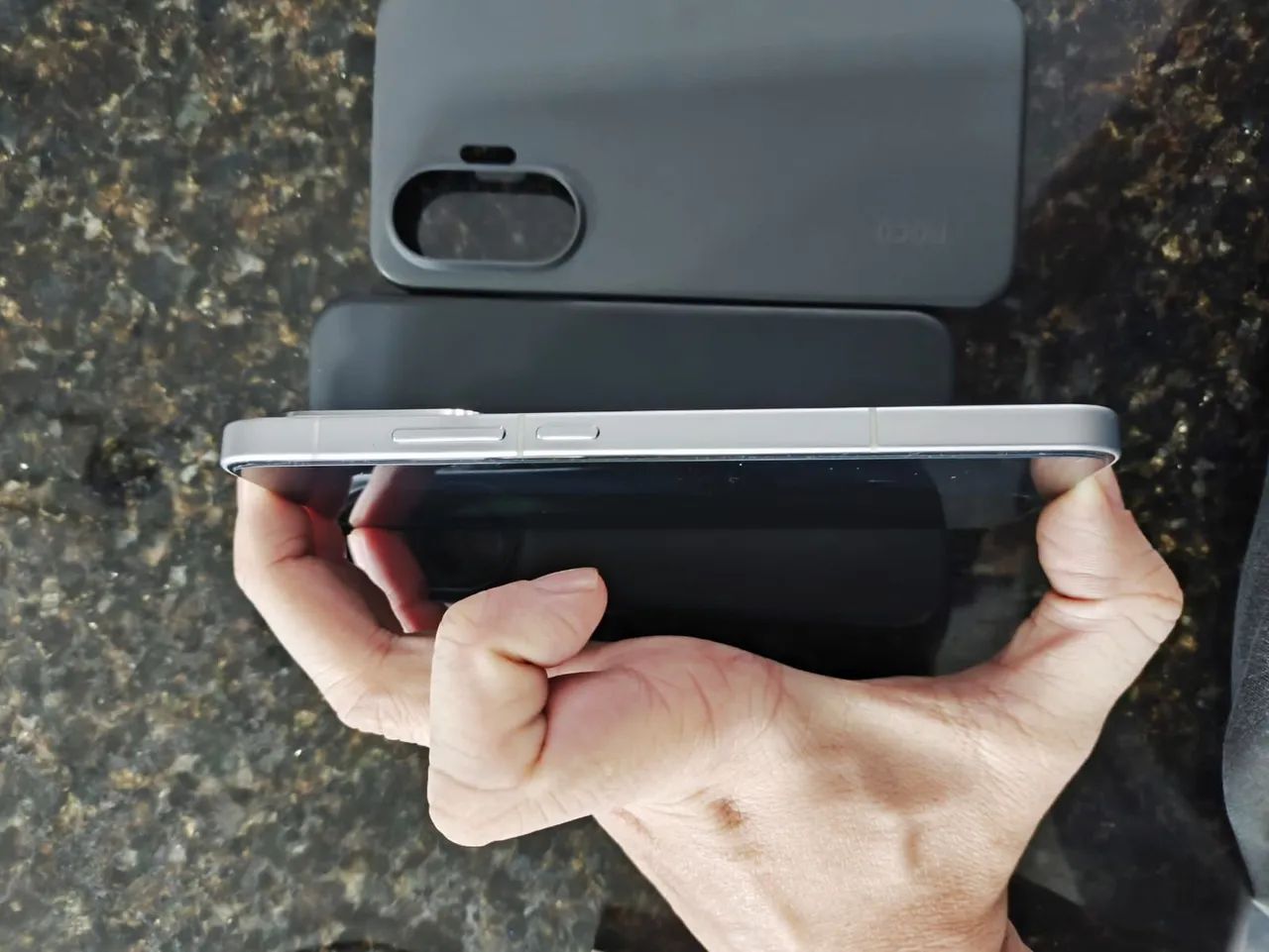 Celular Xiaomi POCO F7 512GB 12GB RAM - Foto 5