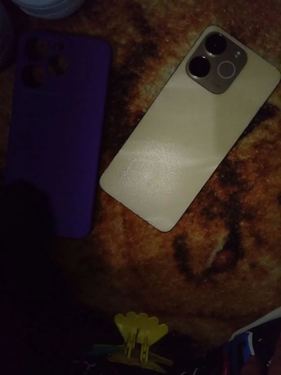 Vendo esse celular ou troco com um iPhone, pois não me acostumei com esse - Foto 2