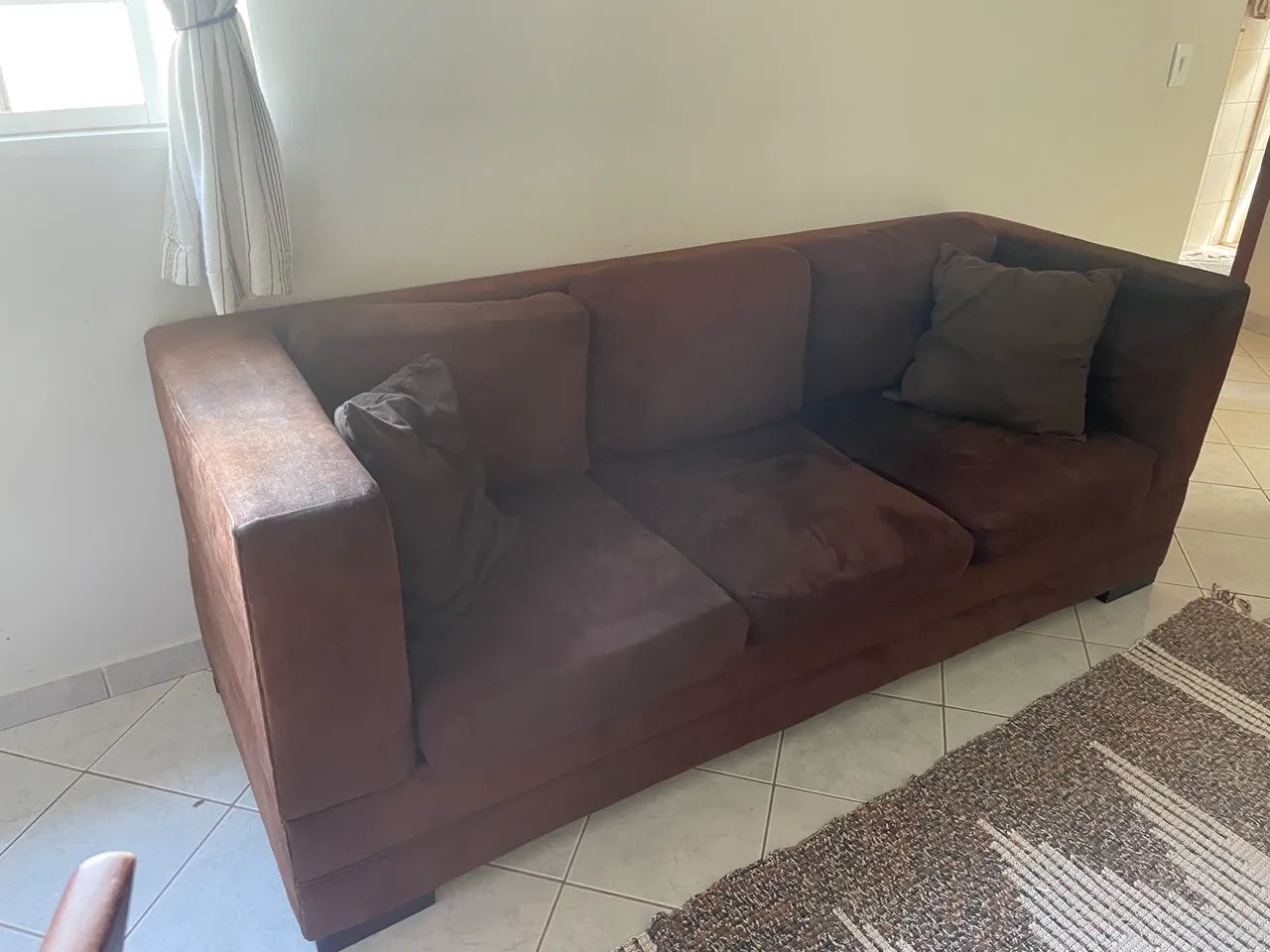 Sofa marrom com 3 assentos - Foto 2