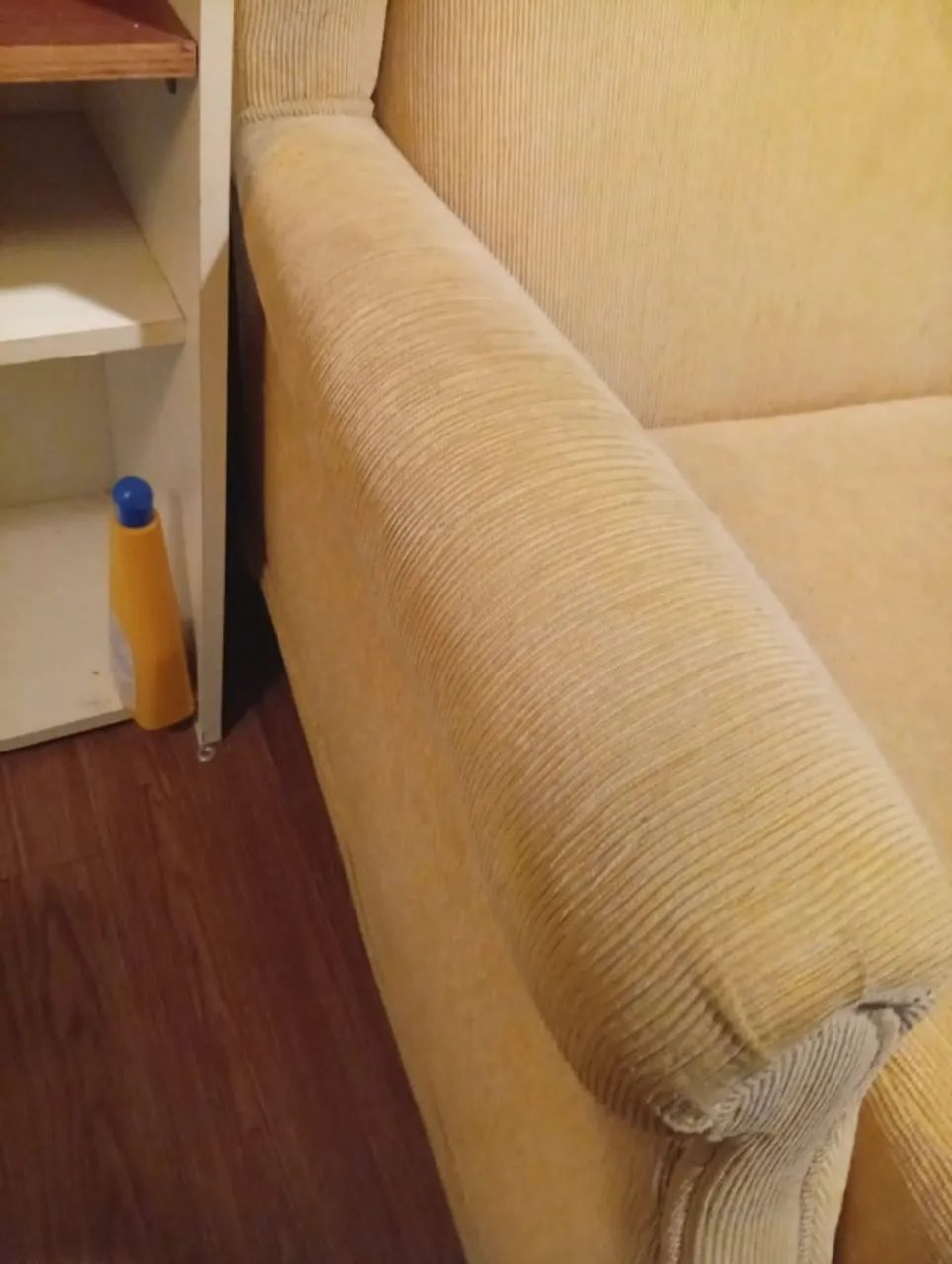 Sofá antigo de 3 lugares e poltrona fazendo conjunto. BAIXEI! - Foto 3