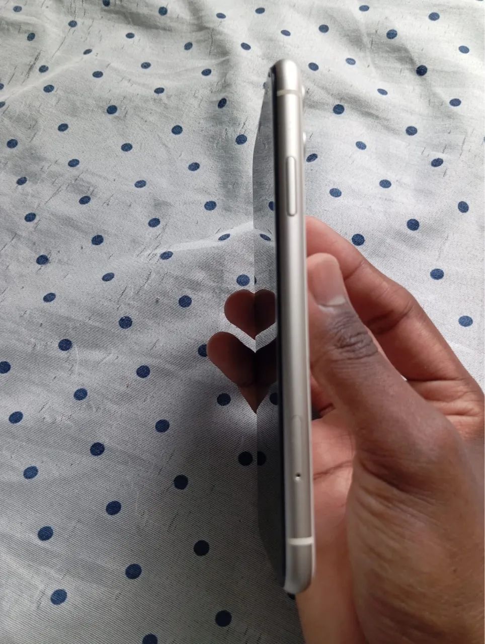 Vende-se Iphone 11 branco  - Foto 3