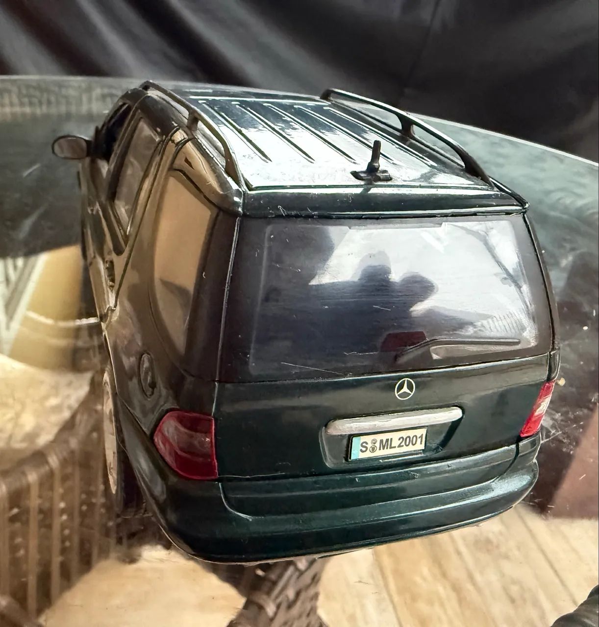 Miniatura Mercedes ML-Class Maisto 1/18 - Foto 4
