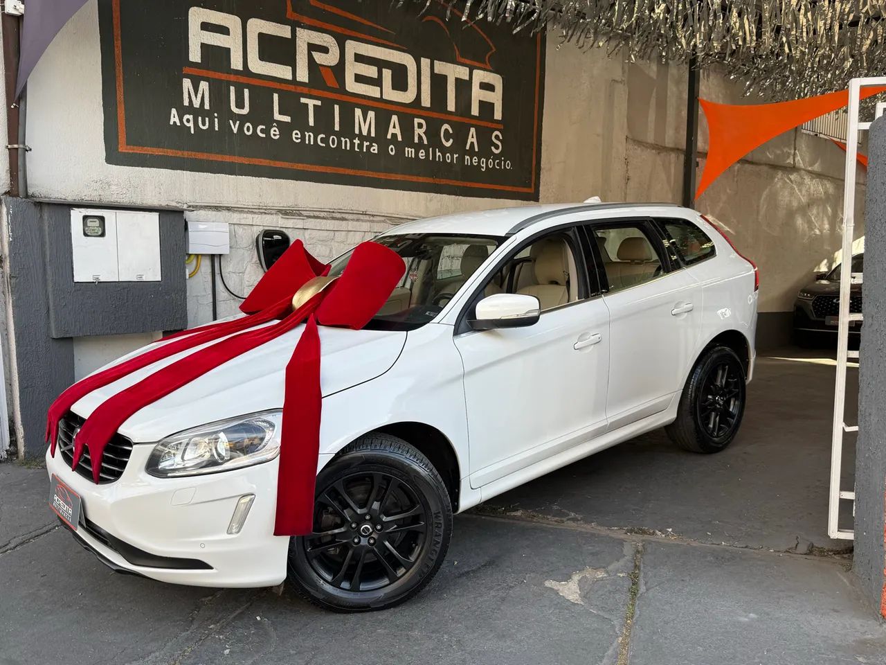 Volvo Xc60 2.0 T5 DYNAMIC FWD TURBO GASOLINA 4P AUTOMÁTICO 2016