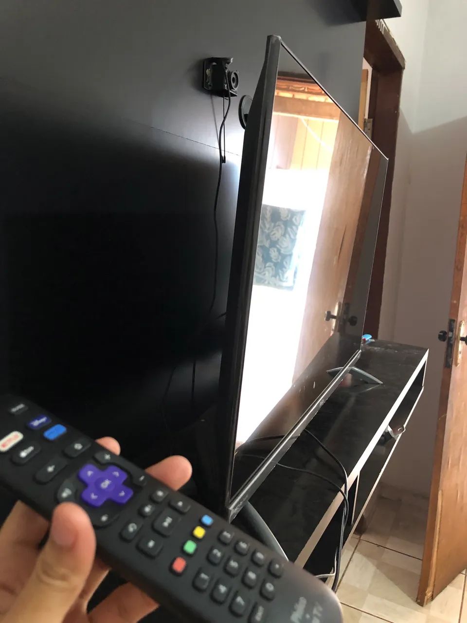 Vendo Tv roku Philco 32 polegadas. - Foto 3