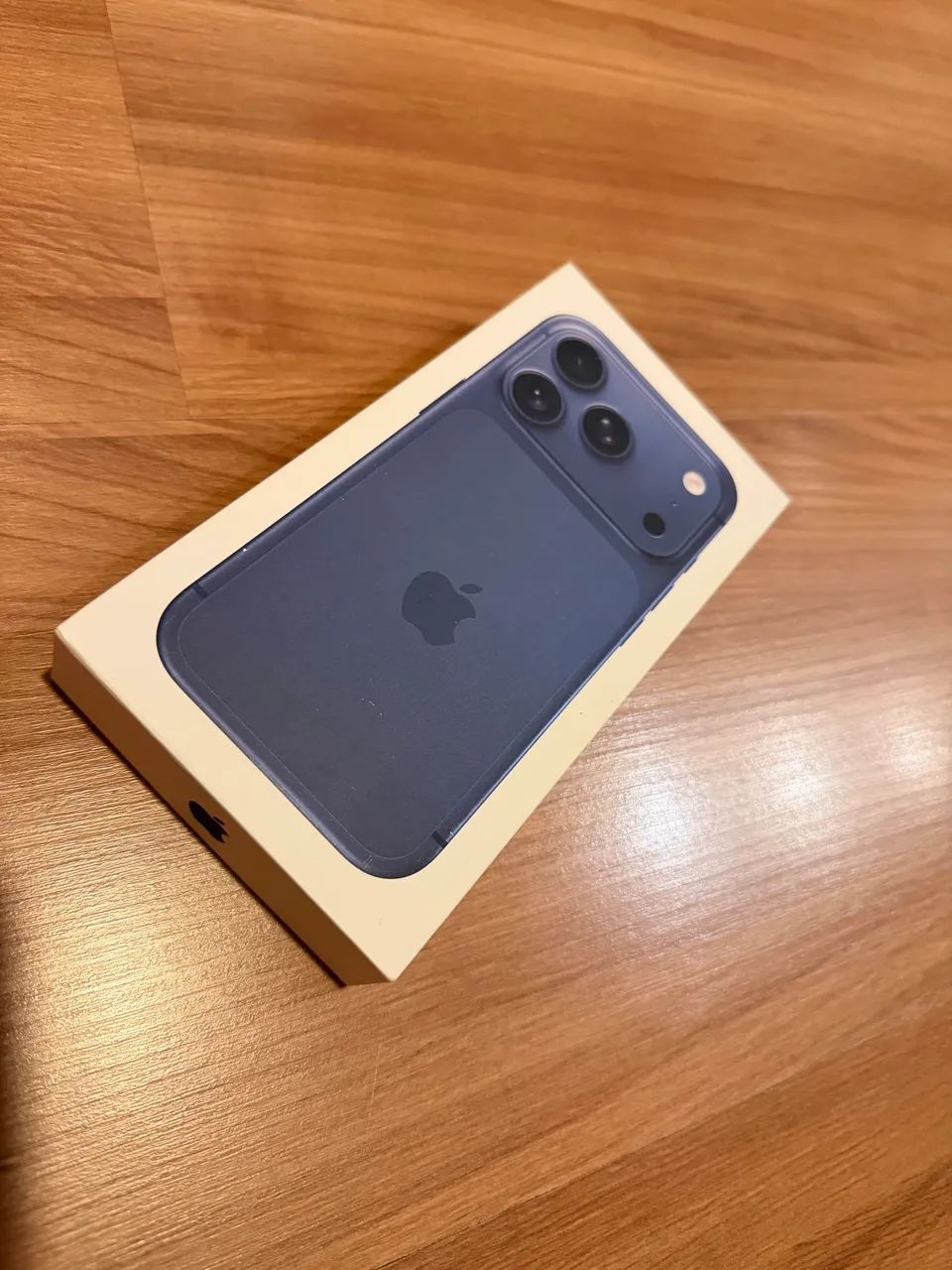 IPHONE 17 PRO 256GB DEEP BLUE NOVO LACRADO - Celulares e