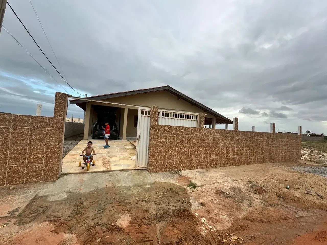 Casa Plana com Piscina 70 metros da Praia 100% Documentada
