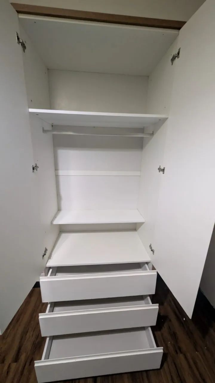 Quarto Infantil Completo Berço que Vira Cama + Guarda-Roupa Modulado - Foto 2