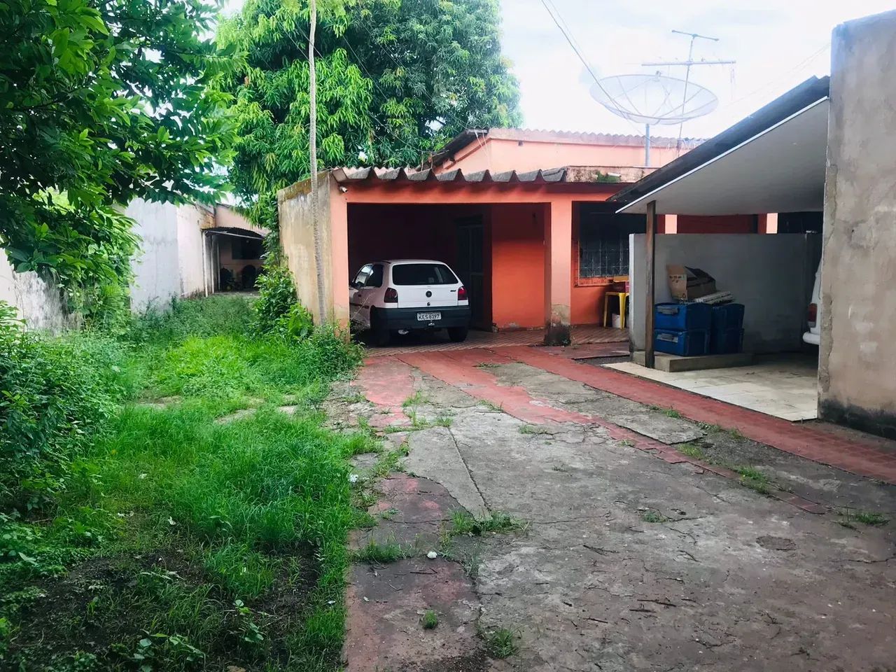 ÁREA COMERCIAL C/ 2 CASAS E SALA - GOIÂNIA-GO - Foto 3