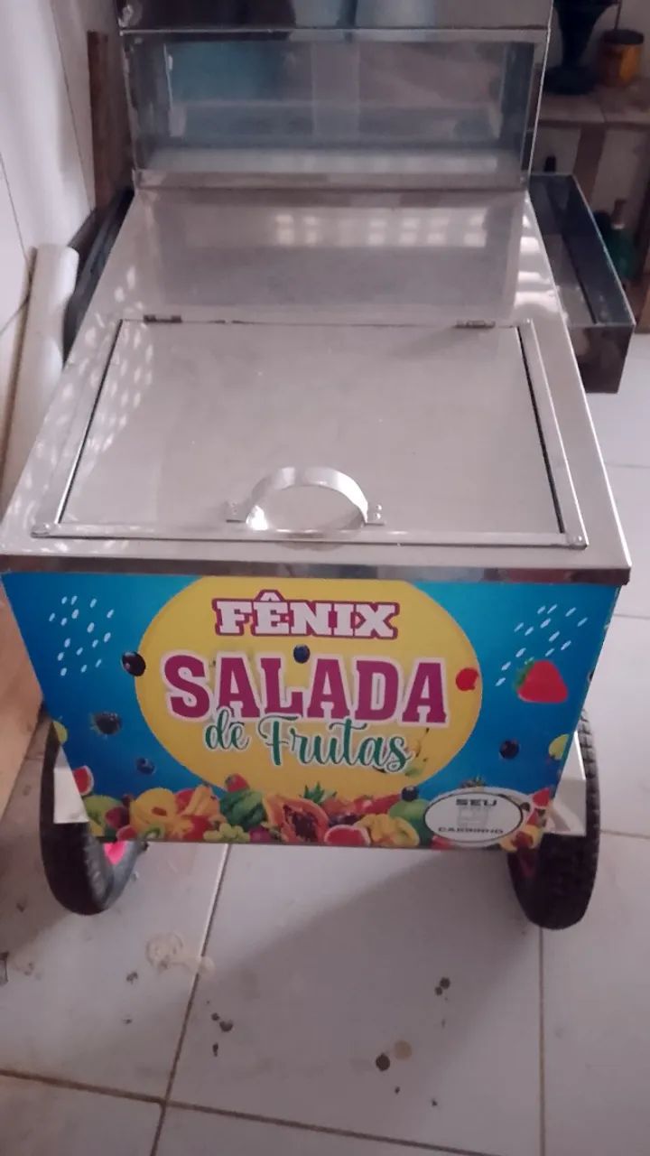 Carrinho de salada de frutas 