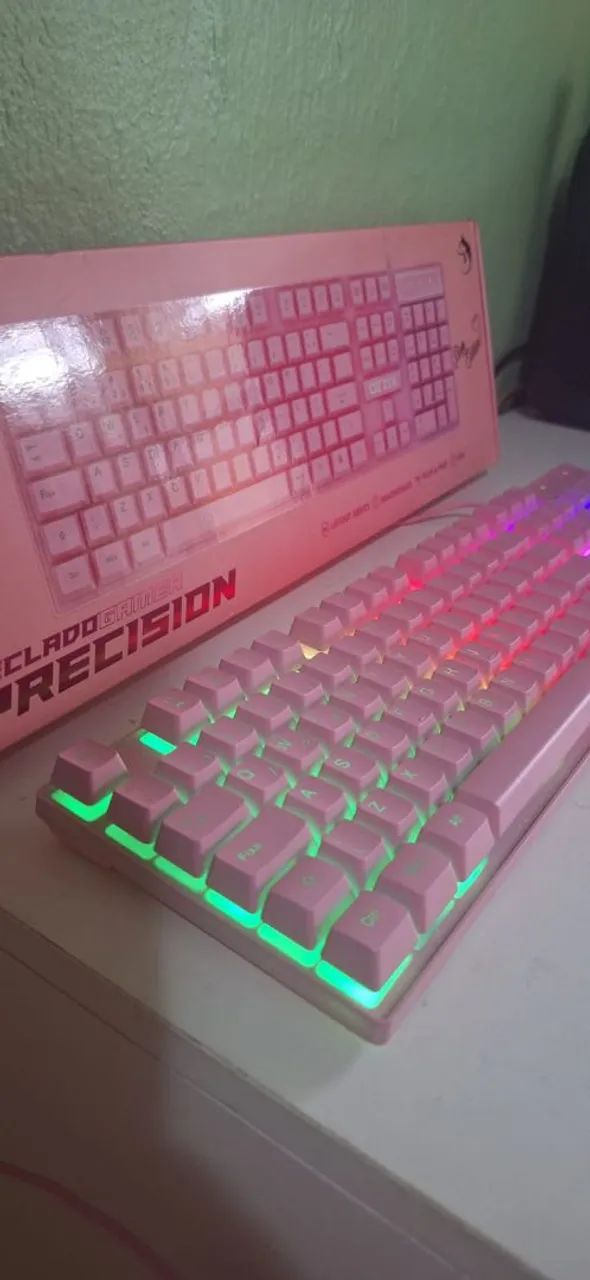 TECLADO GAMER ROSA RGB 