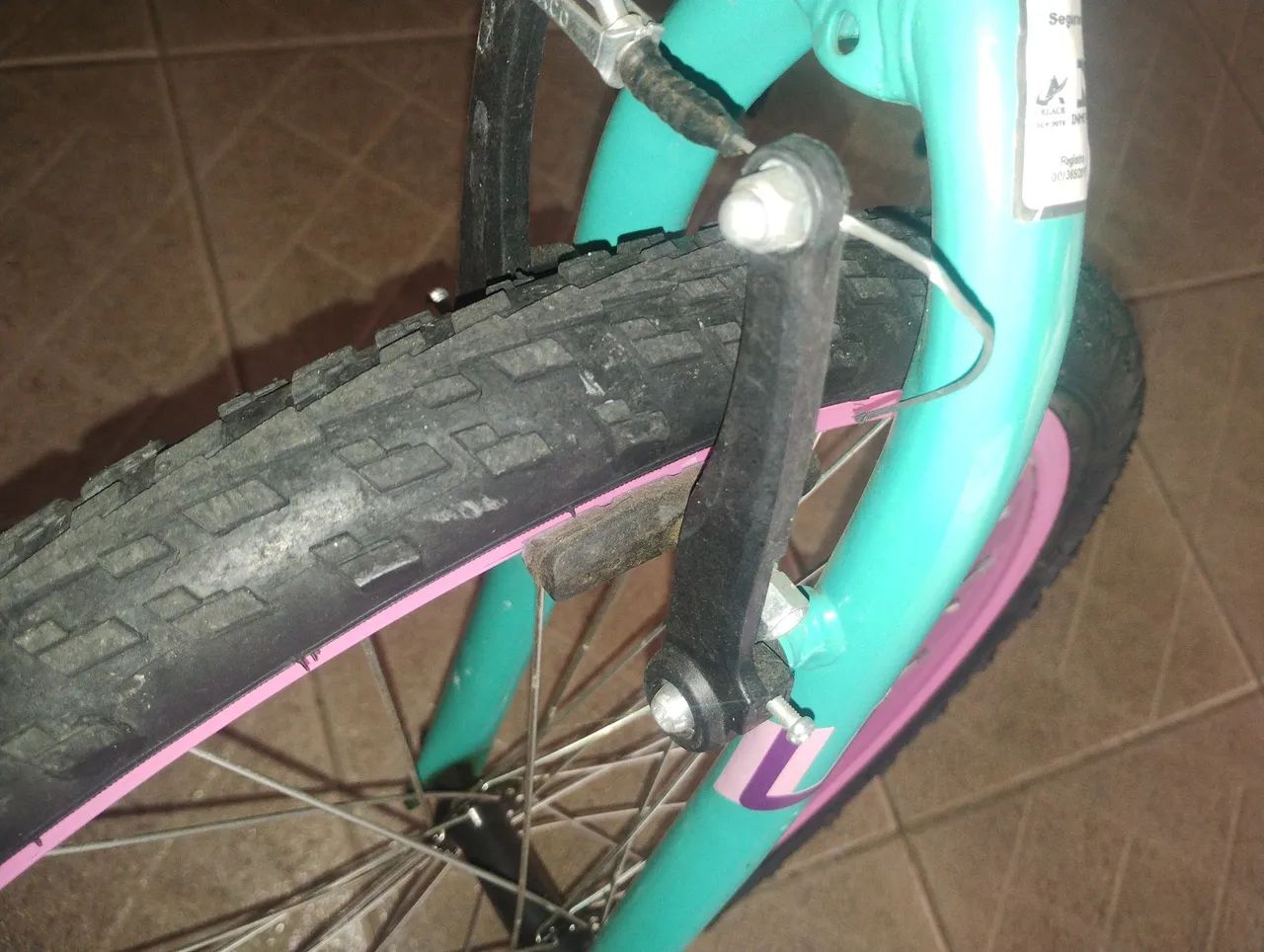 Bicicleta para menina aro 24, bem conservada  - Foto 2