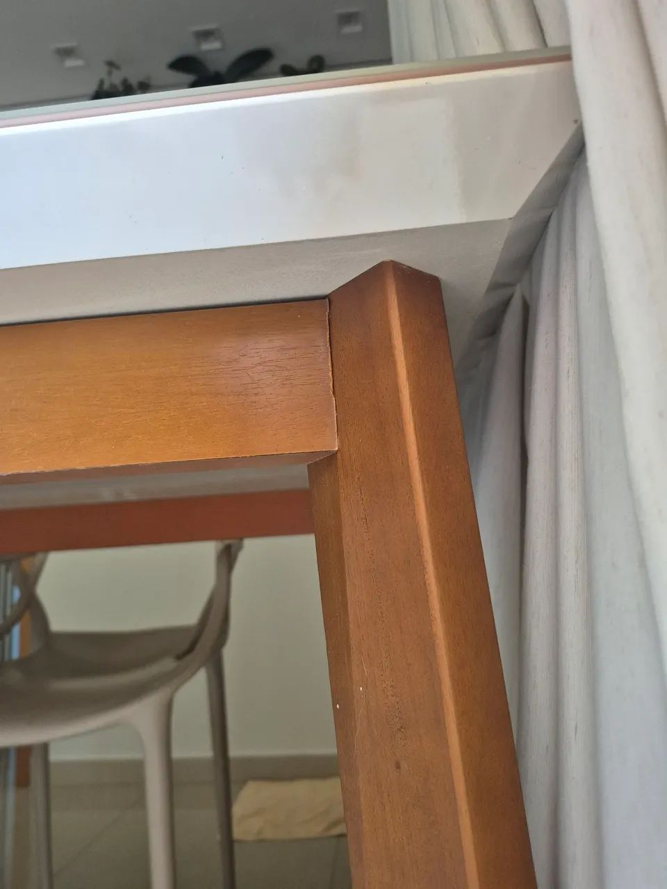 Mesa Laqueada com vidro - Sem cadeiras - Foto 4