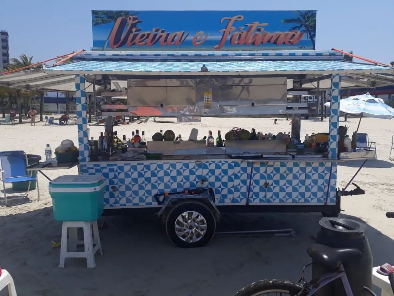 Vende se trailer de praia