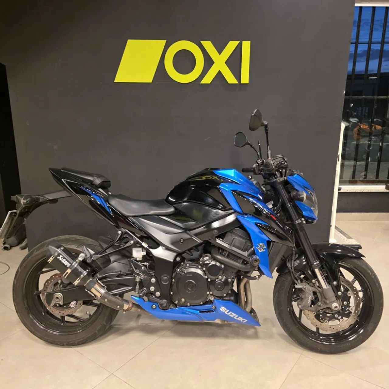 GSX-S 750 - Foto 2