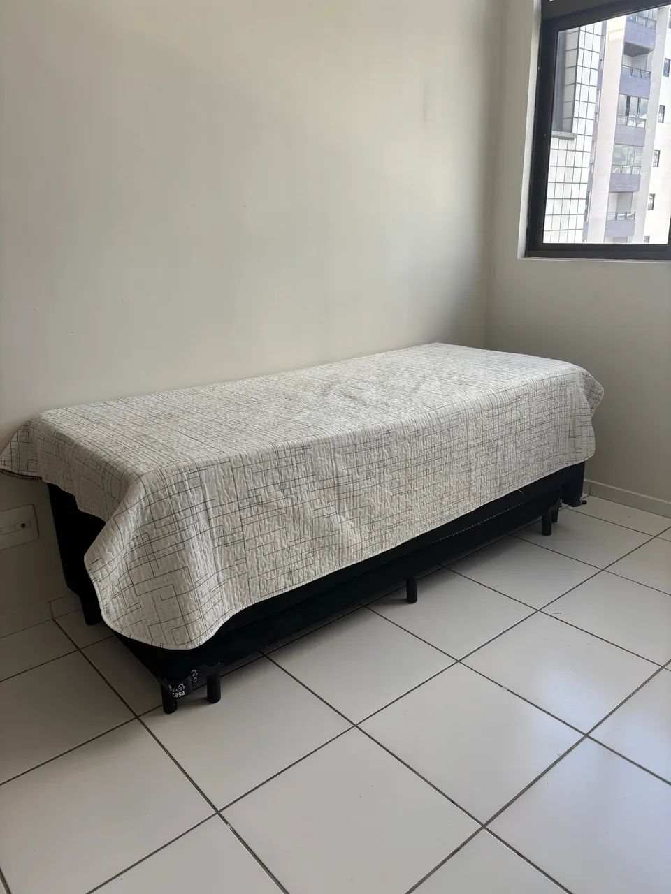 Cama box solteiro com baú. - Foto 4