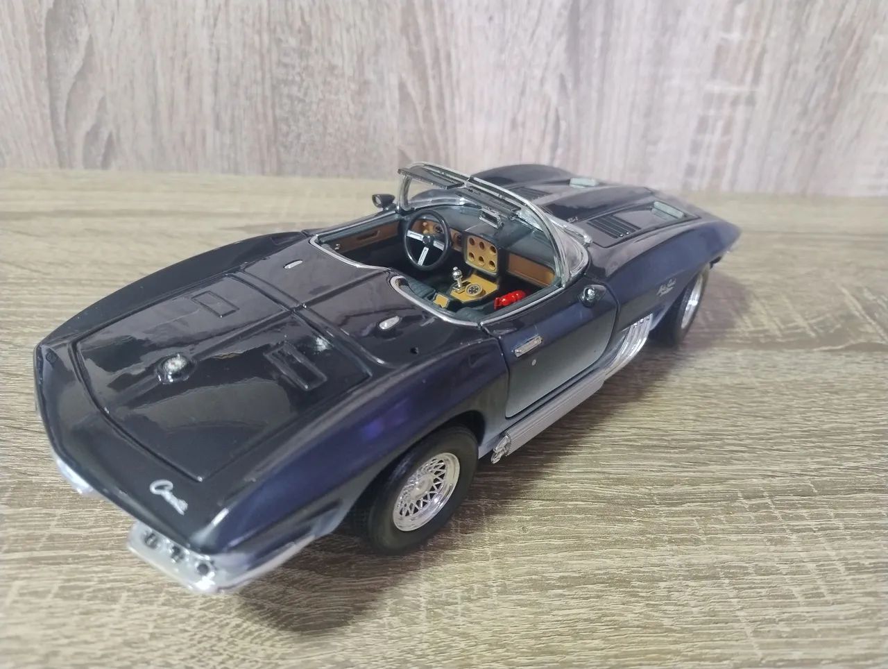 1961 Corvette MAKO SHARK ZL-1 Motor Max 1/18 - Hobbies e coleções