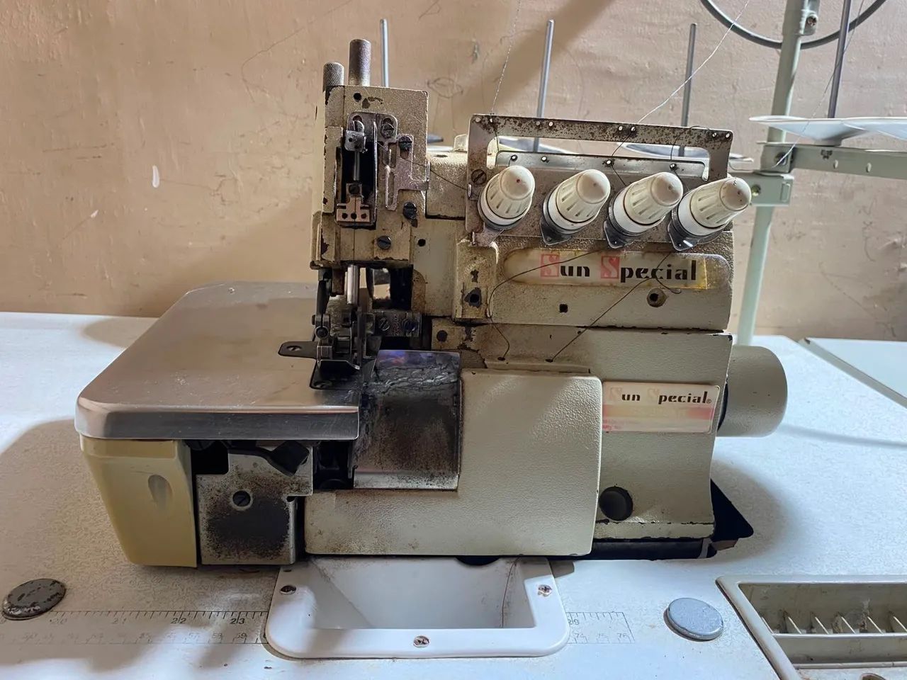 Máquina de costura interlock  - Foto 2