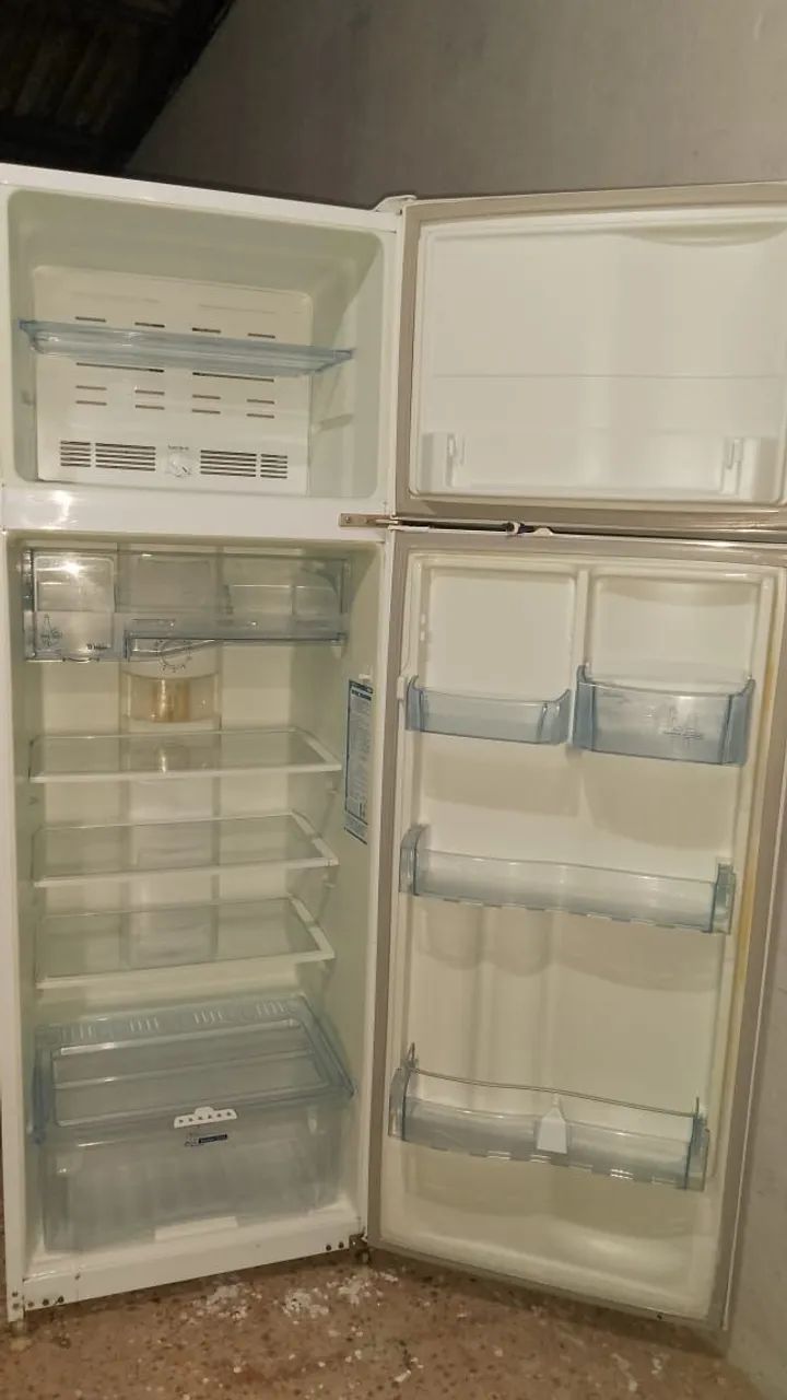 Vende-se essa geladeira  - Foto 2