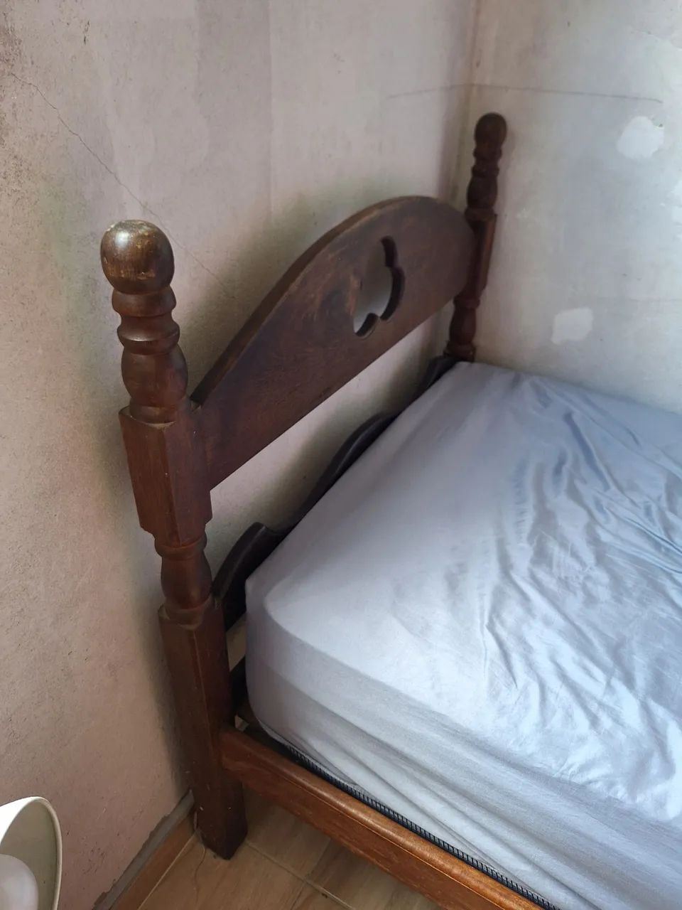 Cama solteiro de madeira - apenas cama com estrado - Foto 4