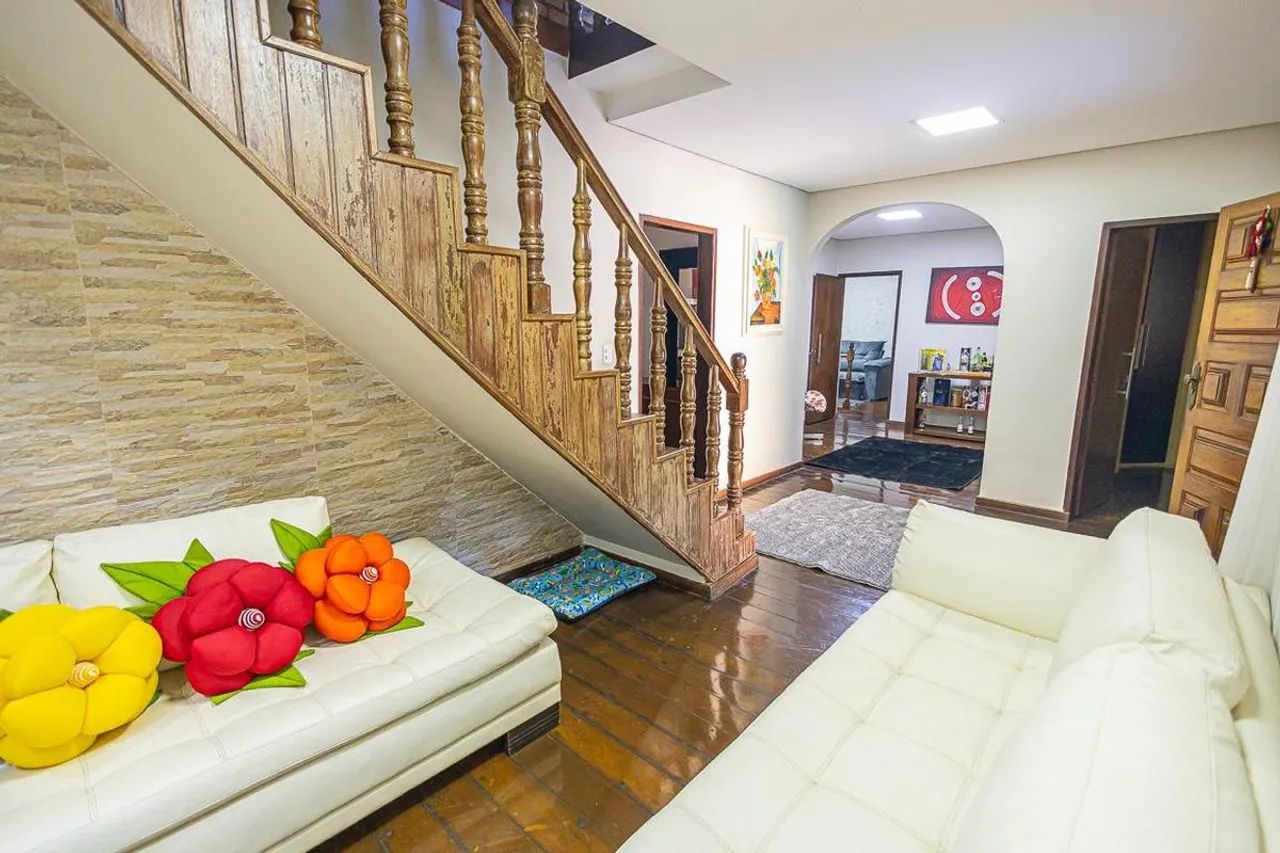 Casa à Venda - Floramar, 3 Quartos, 360 m2