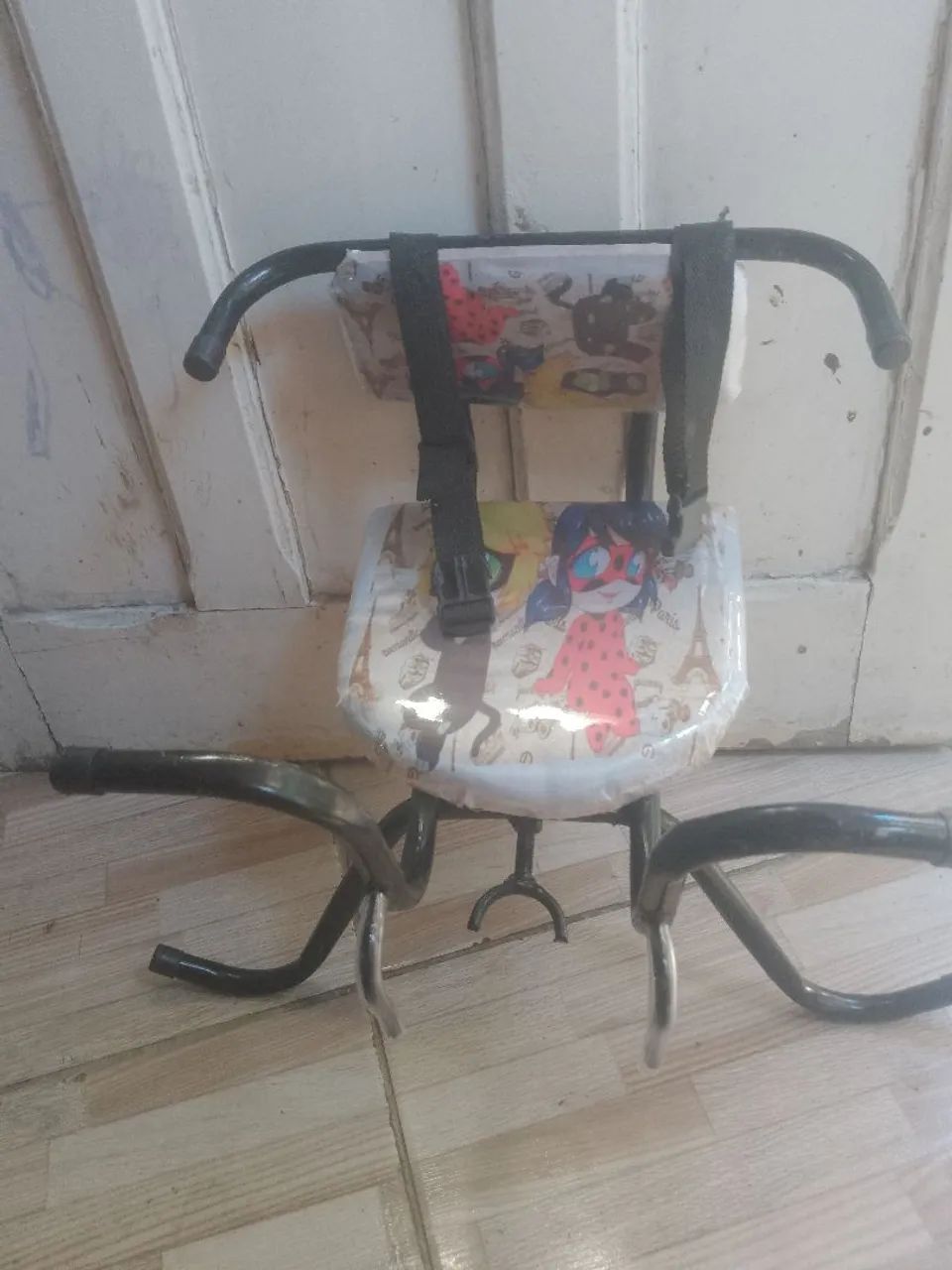 Cadeirinha de bicicleta bem conservada - Foto 2