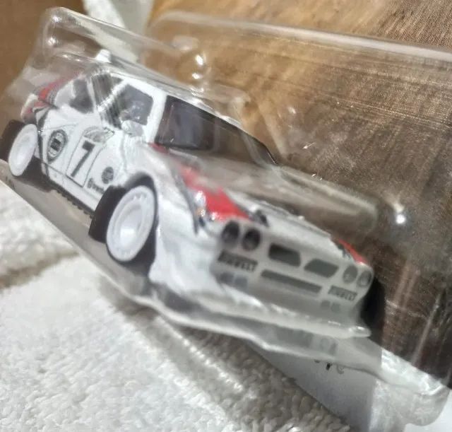 Lancia Delta S4 - Thrill Climbers - Hot Wheels - Foto 3