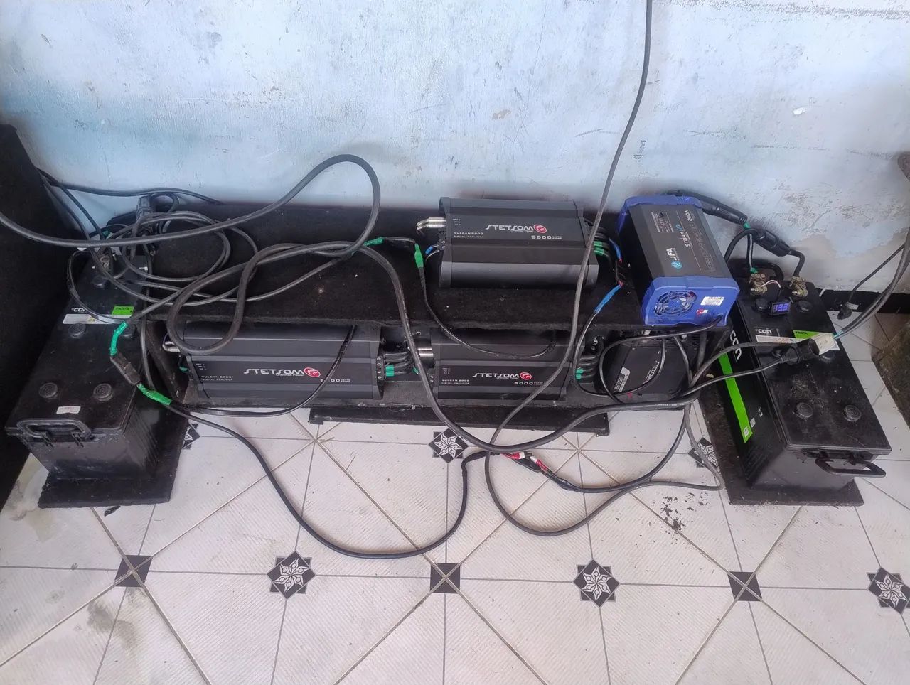 Vendo som automotivo