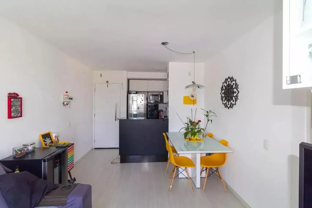 IMÓVEL À VENDA COM 3 QUARTOS SENDO 1 SUÍTE