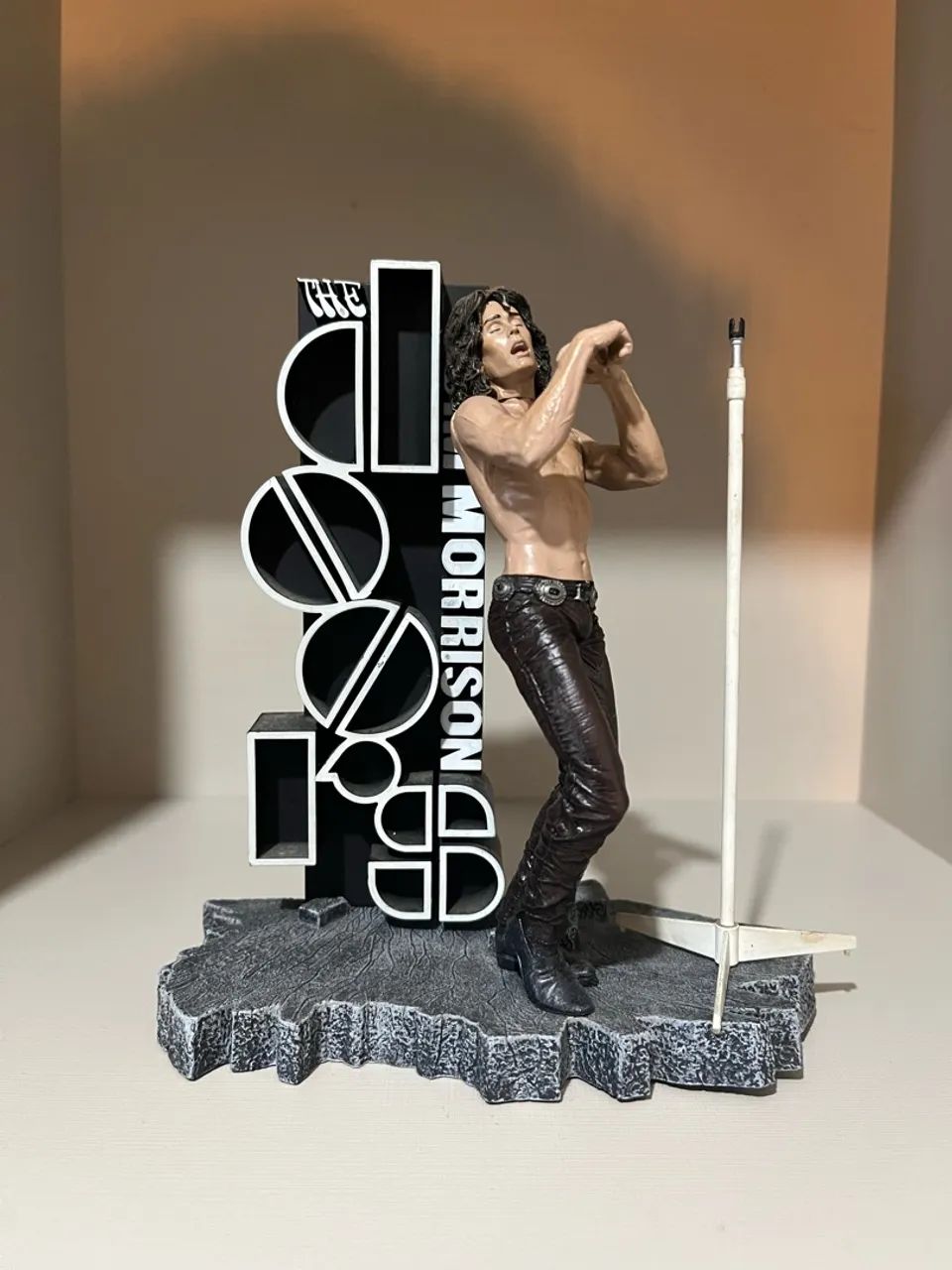 Jim Morrison The Doors - Mcfarlane (sem microfone) - Hobbies e