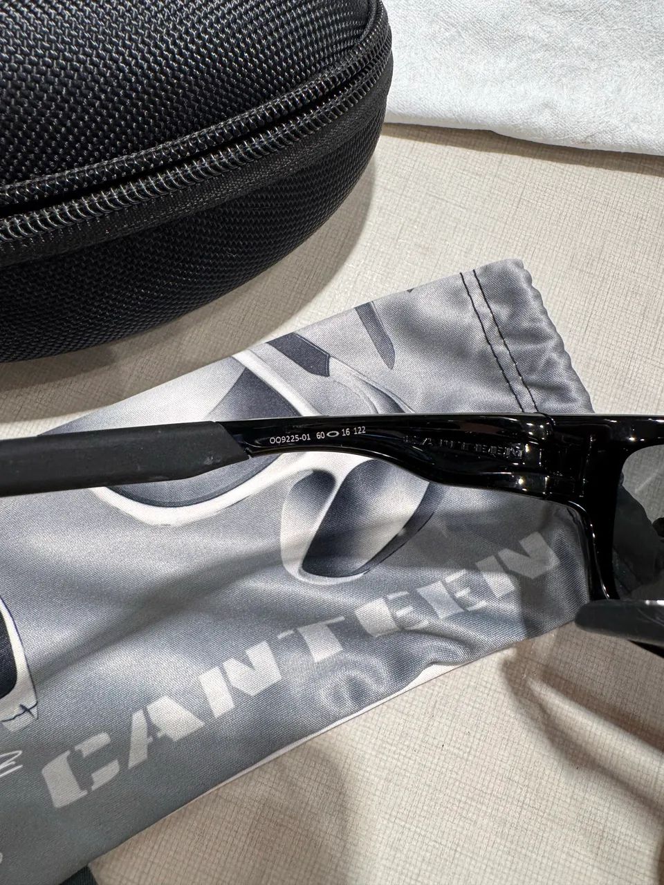 Oakley Canteen OO9225-01 Polarizado Original + Case e Microbag - Foto 4
