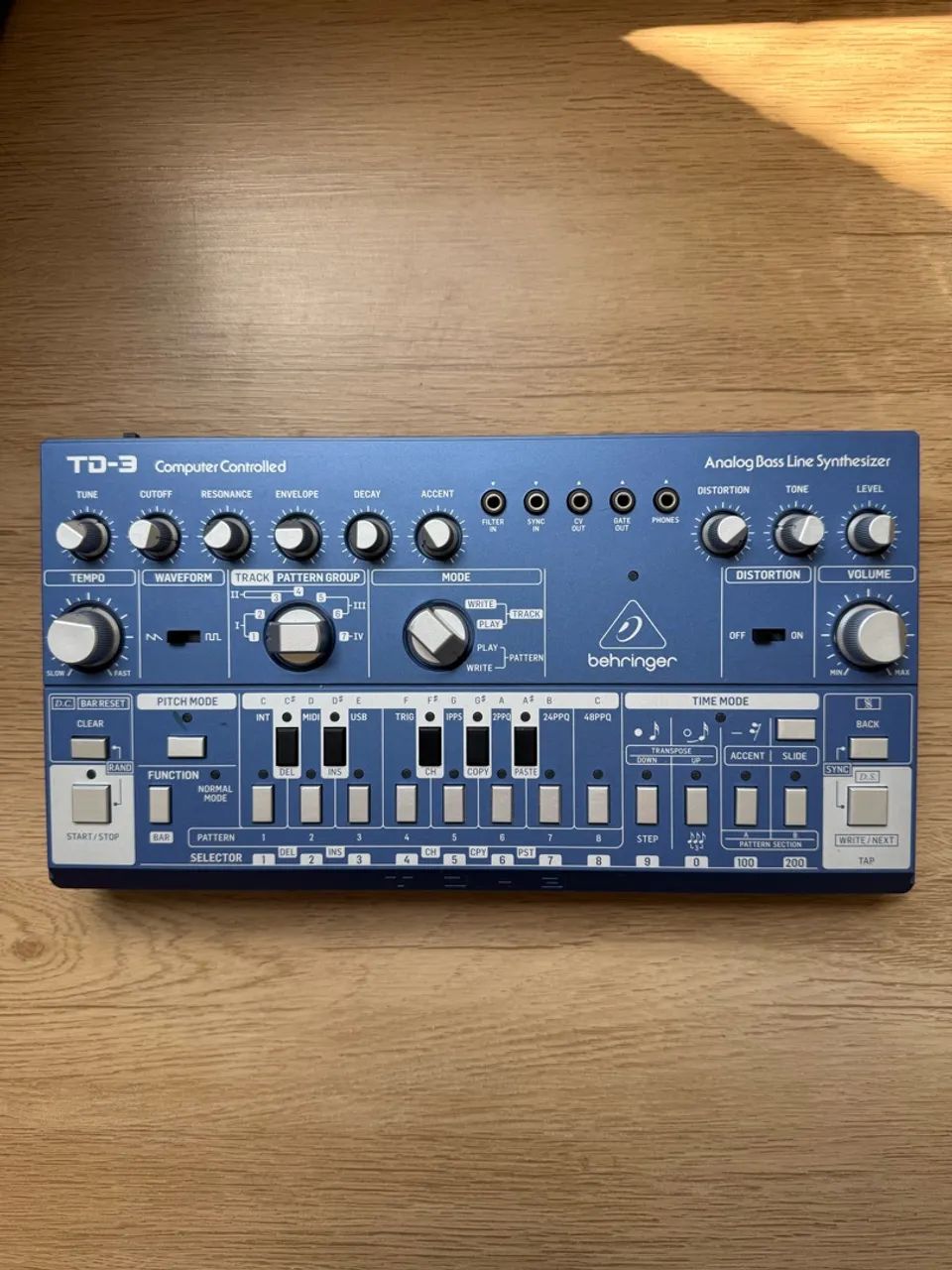 Behringer TD3