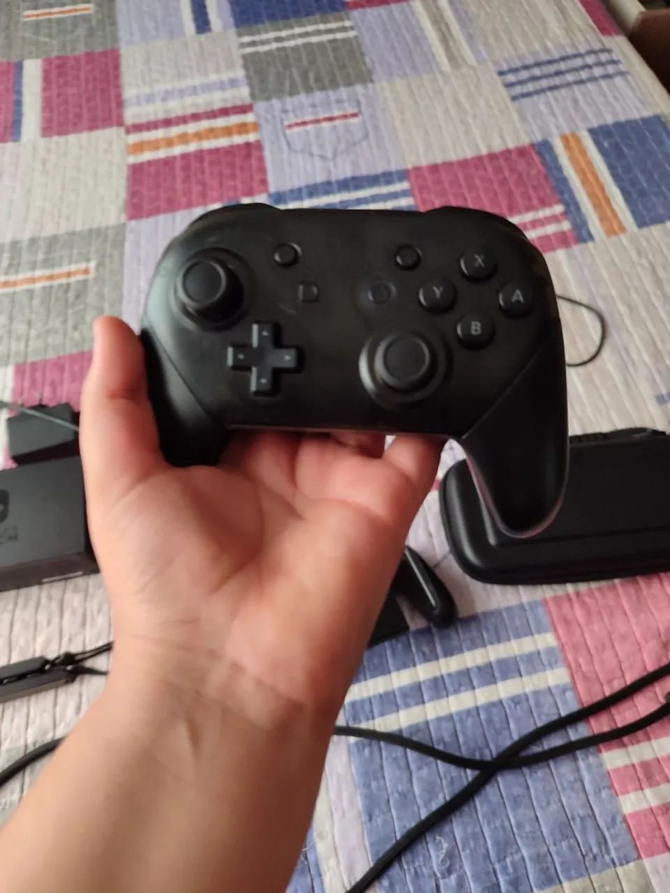 Nintendo switch v2 em ótimo estado,com o pro controler  - Foto 2