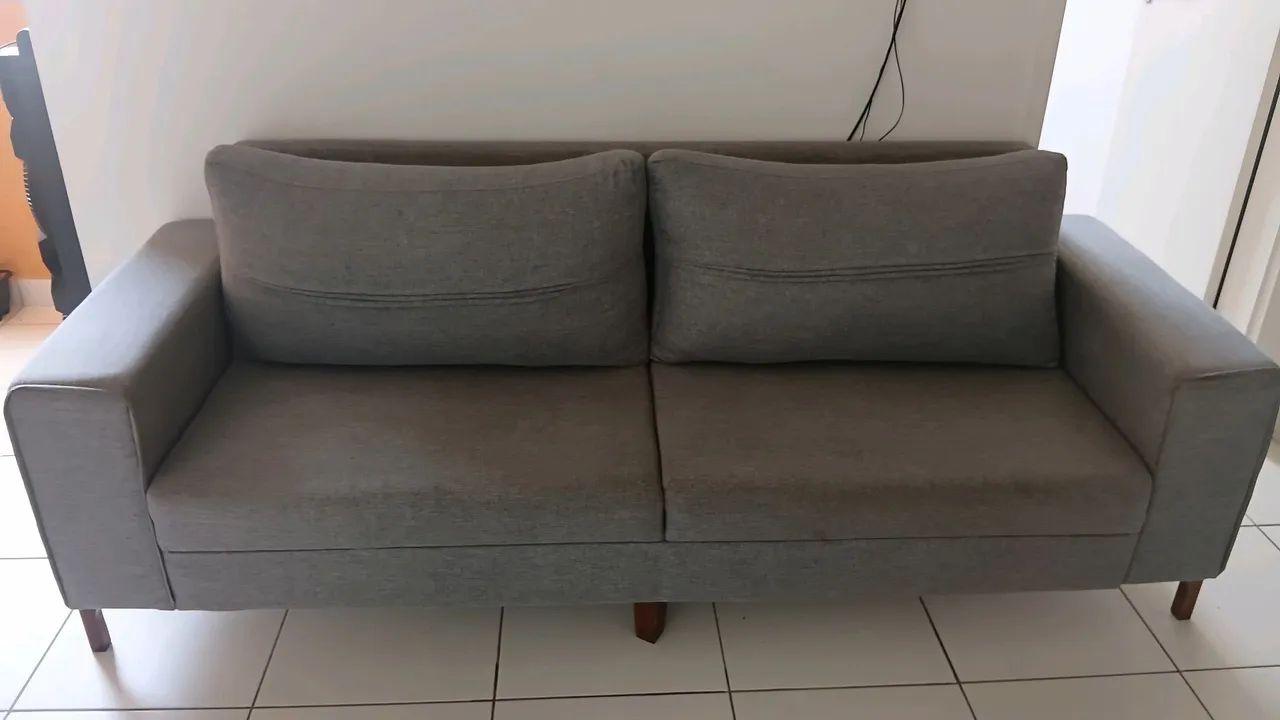 Sofá de 3 lugares de linho cinza