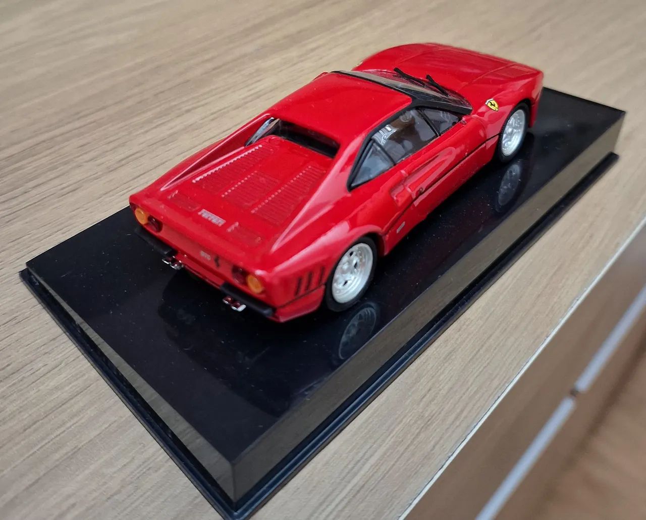 Miniatura Ferrari 288 GTO 1:43 ? Com detalhe - Foto 4