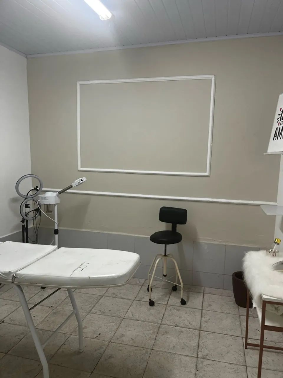 Sala dentro de salão de beleza  - Foto 2