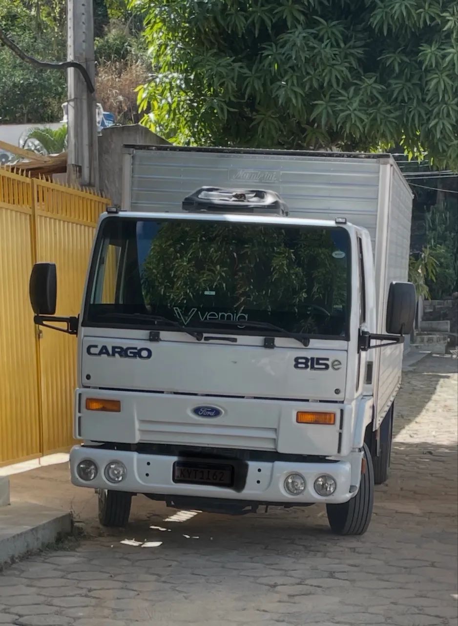 Caminhão Ford Cargo 815e 2009 