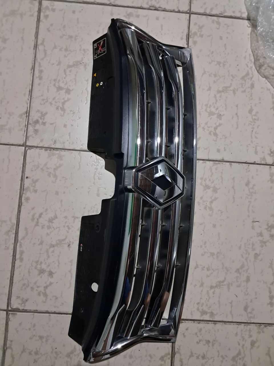 Grade frontal Renault Duster Original  - Foto 4