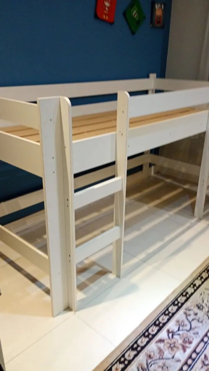 Cama Infantil Elevada com Escorregador Branco - Foto 4