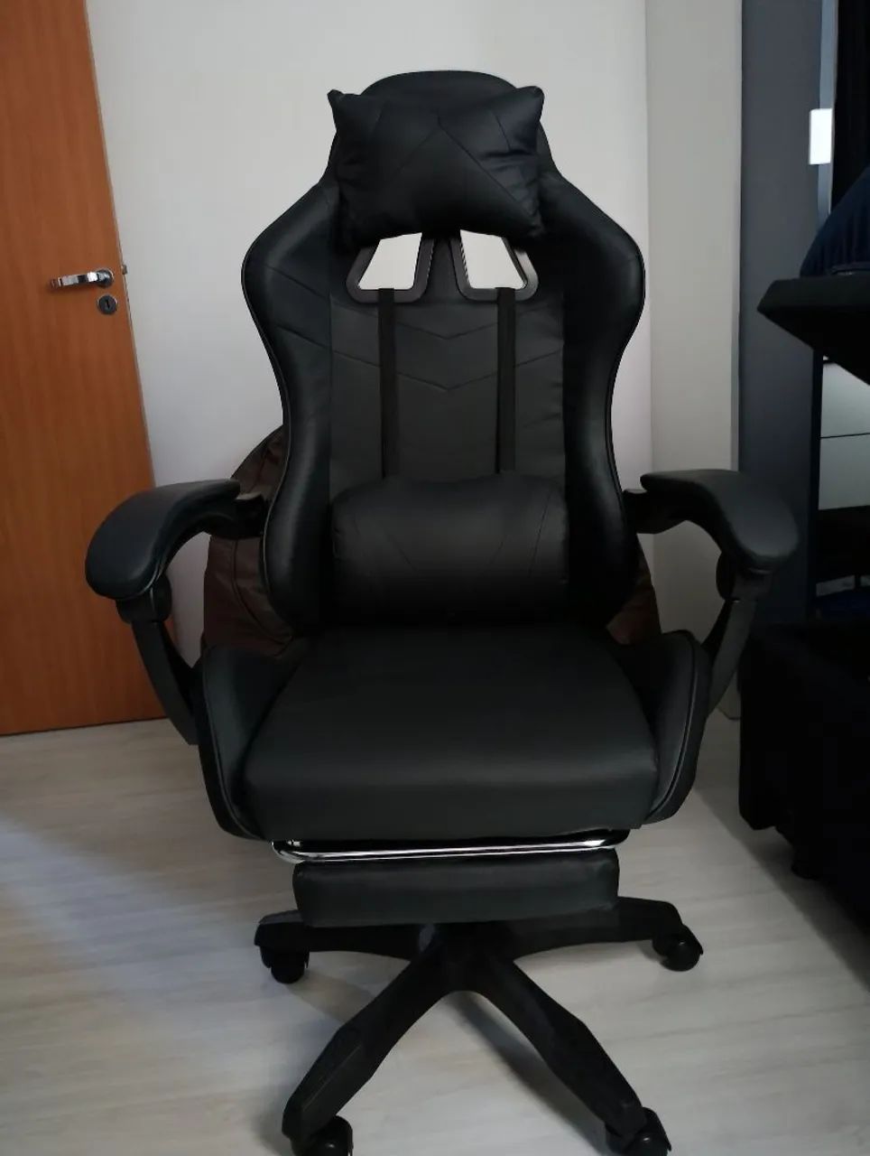 Cadeira gamer e puff pera  - Foto 4