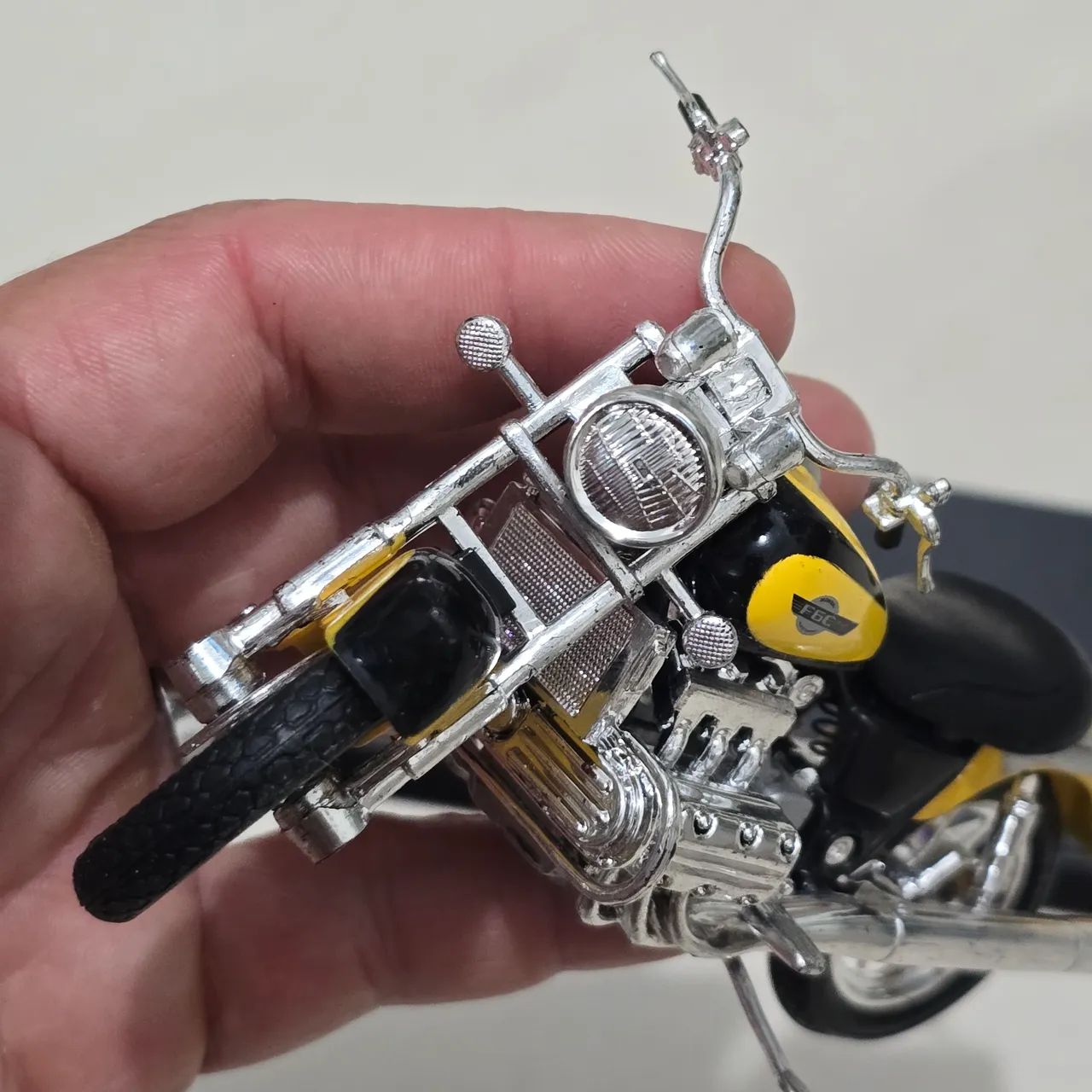 Miniatura Maisto moto Honda F6C - Foto 2