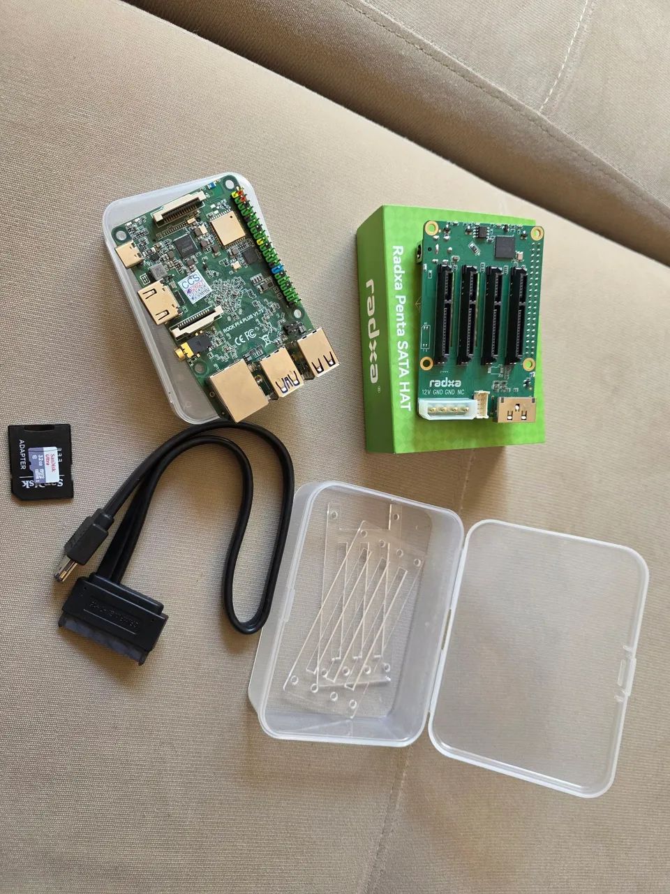 Rock pi 4b + Radxa Penta SATA HAT - Foto 2
