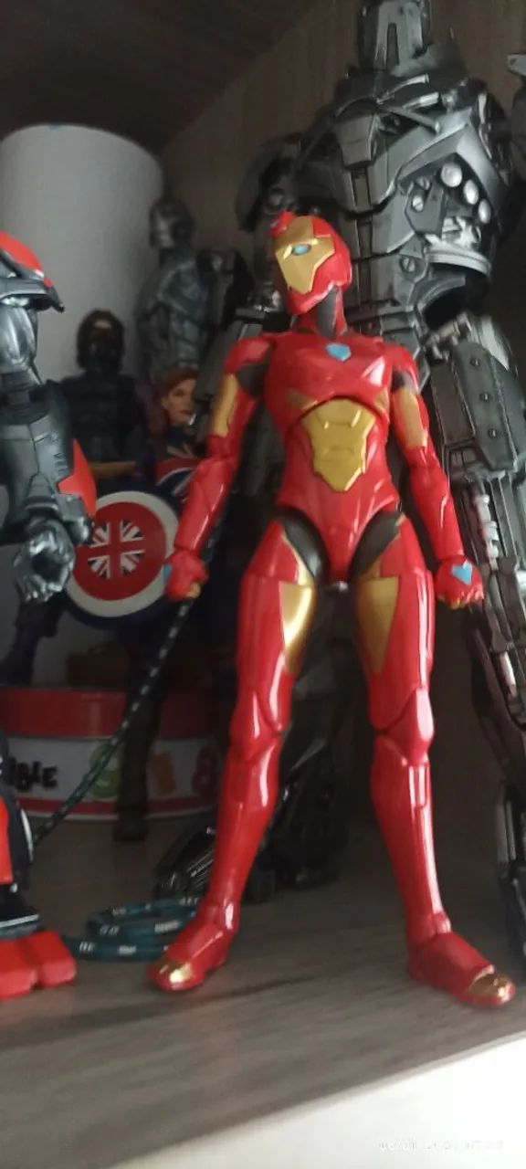 Coração de Ferro Marvel legends  - Foto 3