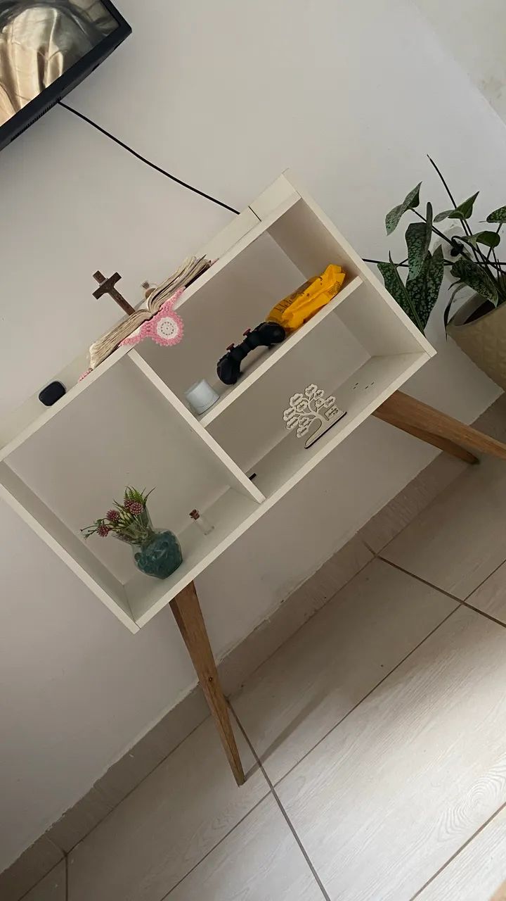 Rack pés de palito sala 