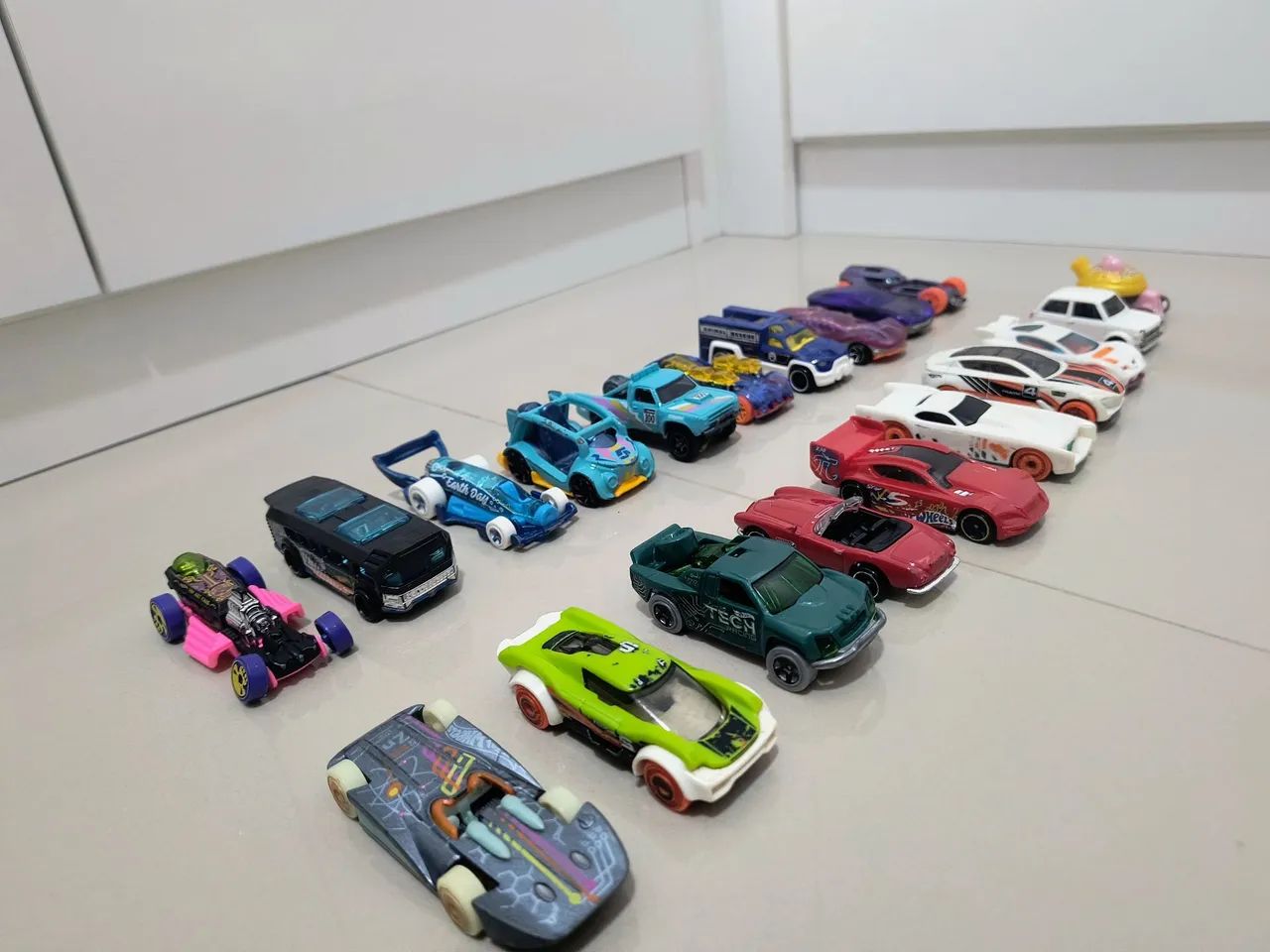 Pista hotwells e carrinhos - Foto 2