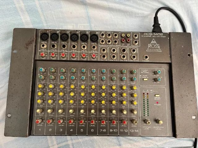 Lote Com 6 Equipamentos De Som E Iluminação Profissional - Foto 3