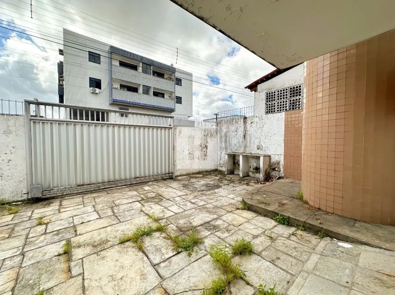 CASA - 4 QUARTOS, 2 SUÍTES | TORRE - Foto 2