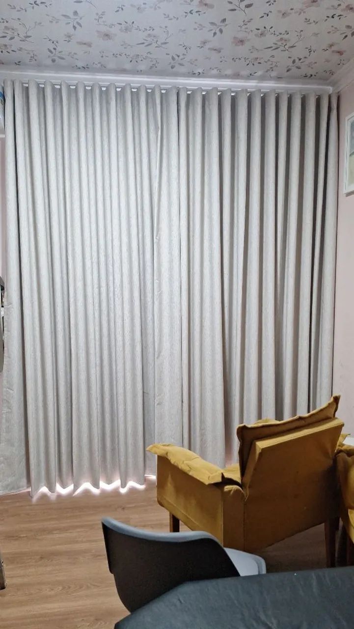 Serviço de confecção , conserto e nstalação de cortinas e persianas