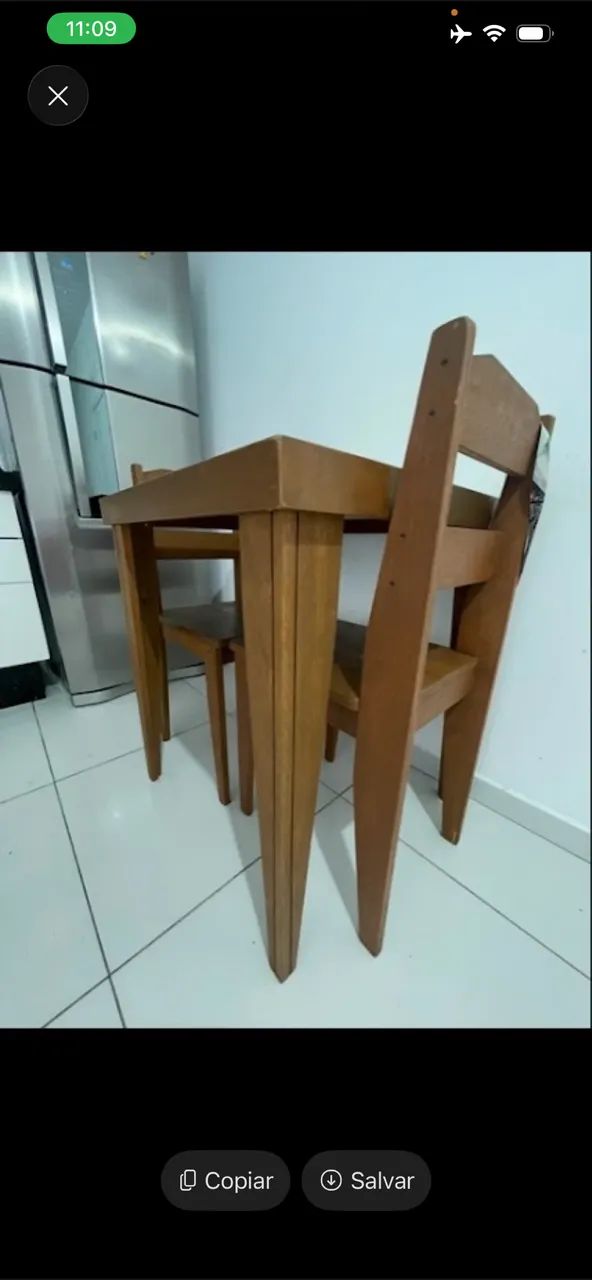 Conjunto Mesa de Madeira Maciça com 2 Cadeiras - Excelente Estado! - Foto 5