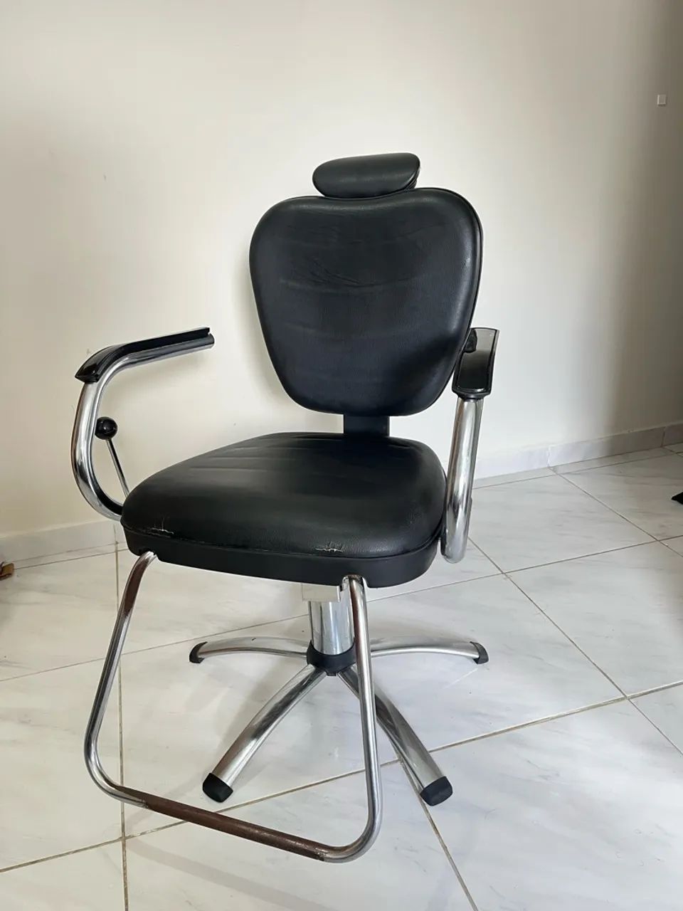 Cadeira de barbeiro ou maquiadora DOMPEL  - Foto 2